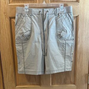Women’s - Casual Light Khaki Tan Shorts 10